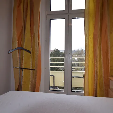 Apartament Tolstov-hotels Large 3 With Balcony *